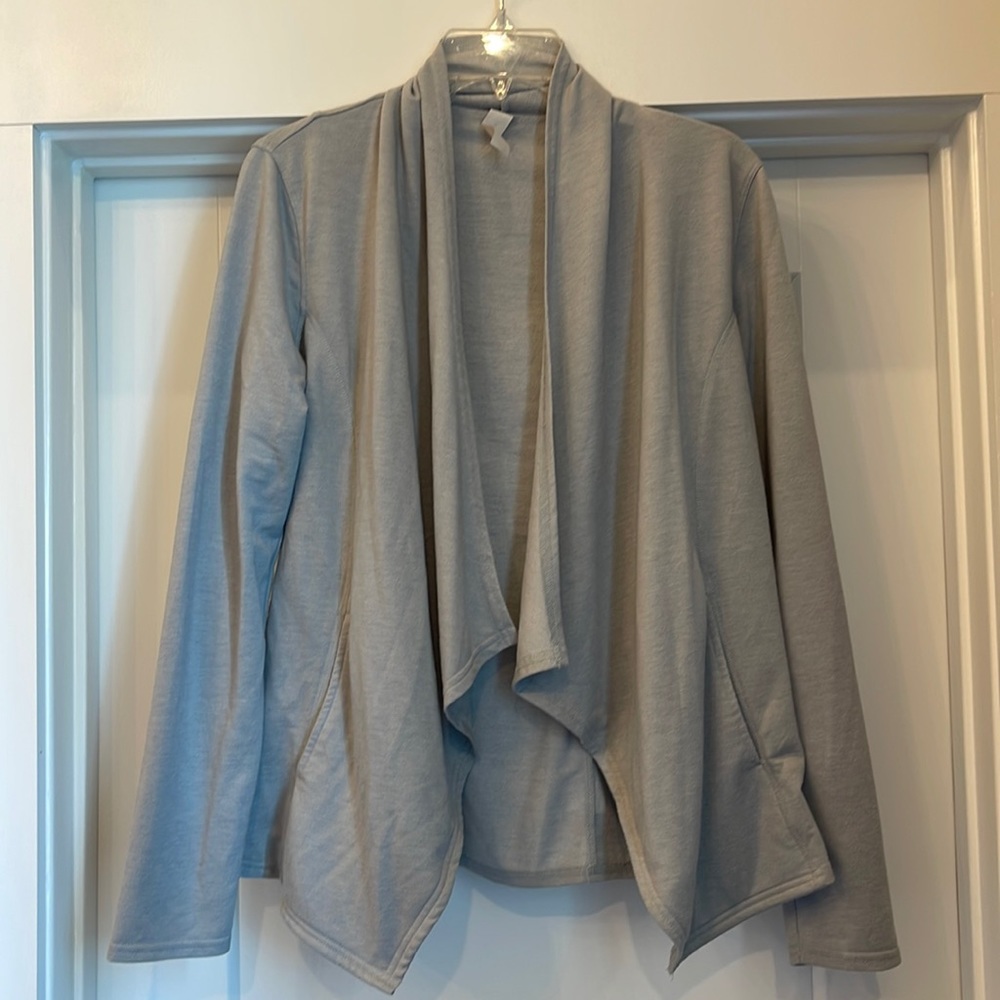 MARIKA Womens lightweight cardigan with handkerchief edging